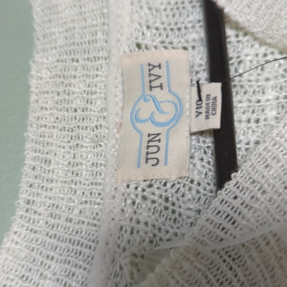 Francesca's v neck cardigan - Picture 4 of 5